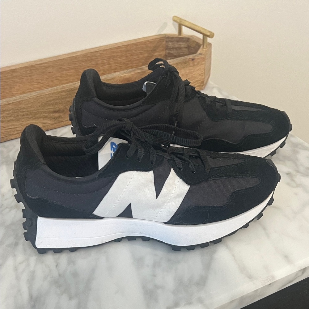 New Balance 327 Black and White Sneakers